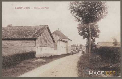 Entrée du village (Saint-Utin)